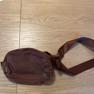 Lululemon Everywhere Belt Bag Brown